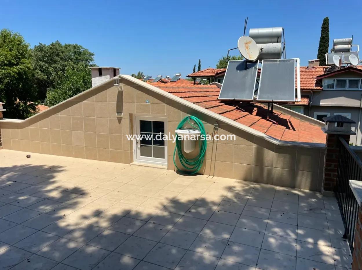 Dalyan Merkezde 5+1 Satılık Villa