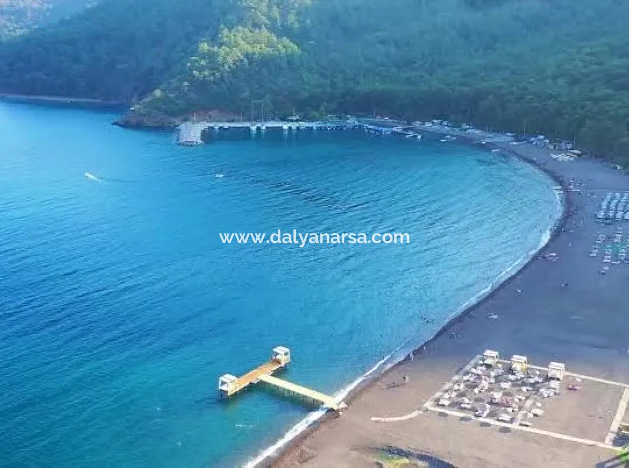 Ekincik'de Denize Yakın Manzaralı 3250M2 Satılık Arazi