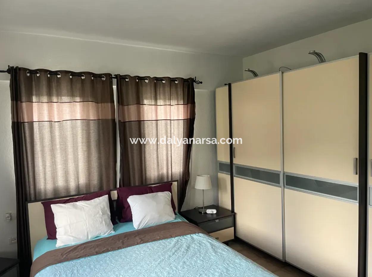 Okçular'da 1007M2 Arsa İçinde Satılık Villa