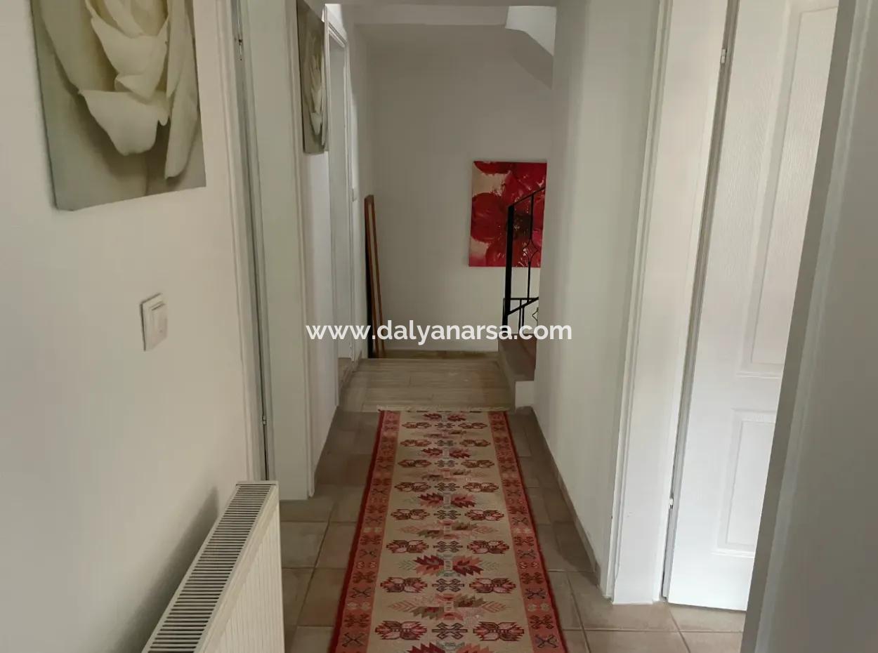 Okçular'da 1007M2 Arsa İçinde Satılık Villa