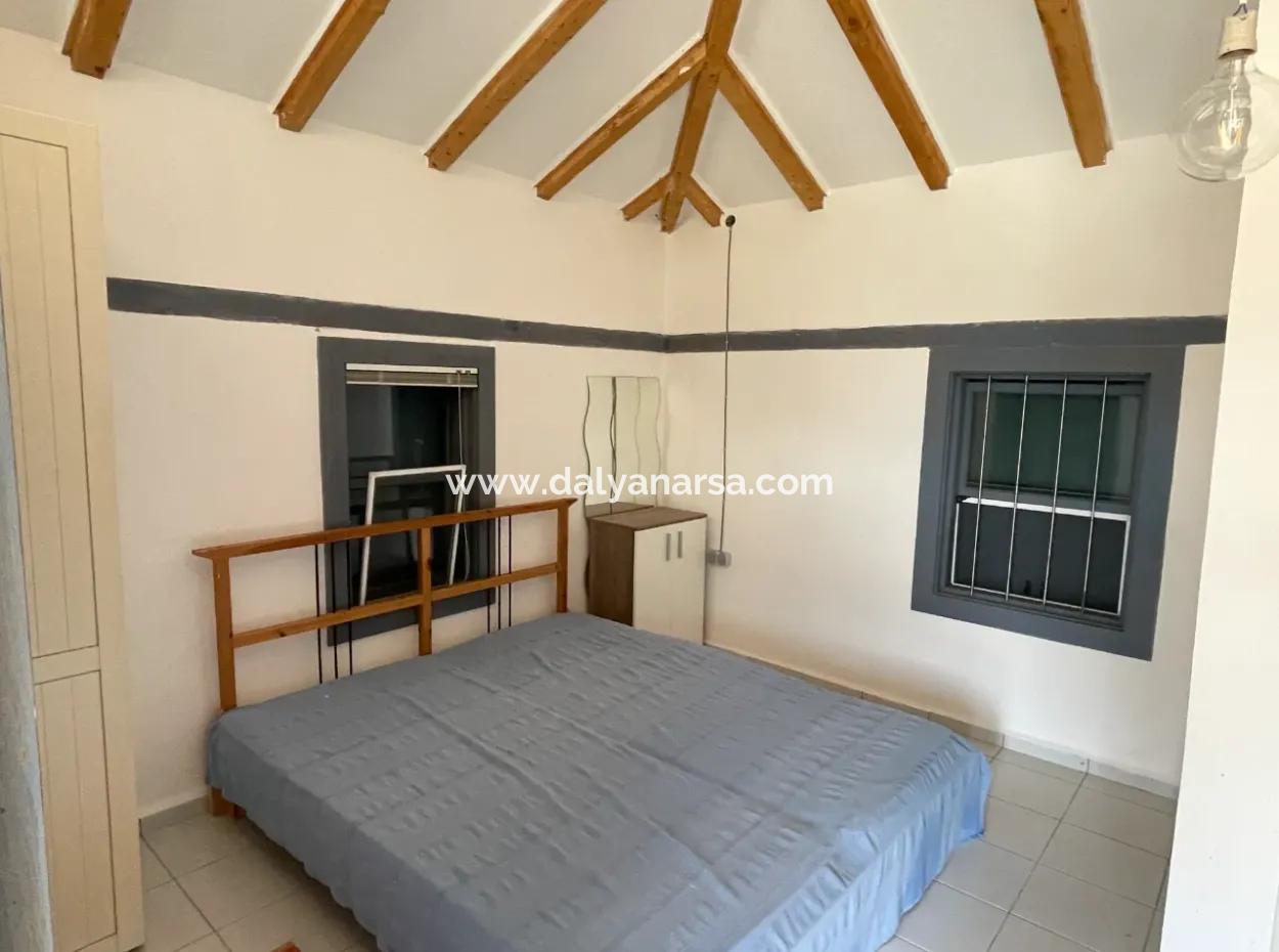 Eskiköy'de 2882 M2 Arsa İçerisinde Müstakil Satılık Tek Katlı Ev